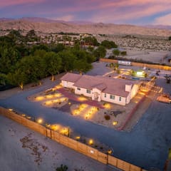 Desert Moon, Pickleball, Game Room, Pet Friendly
