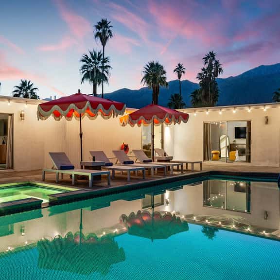 Ms Parker, 5br 4ba Spacious Midcentury Retreat - Image 1